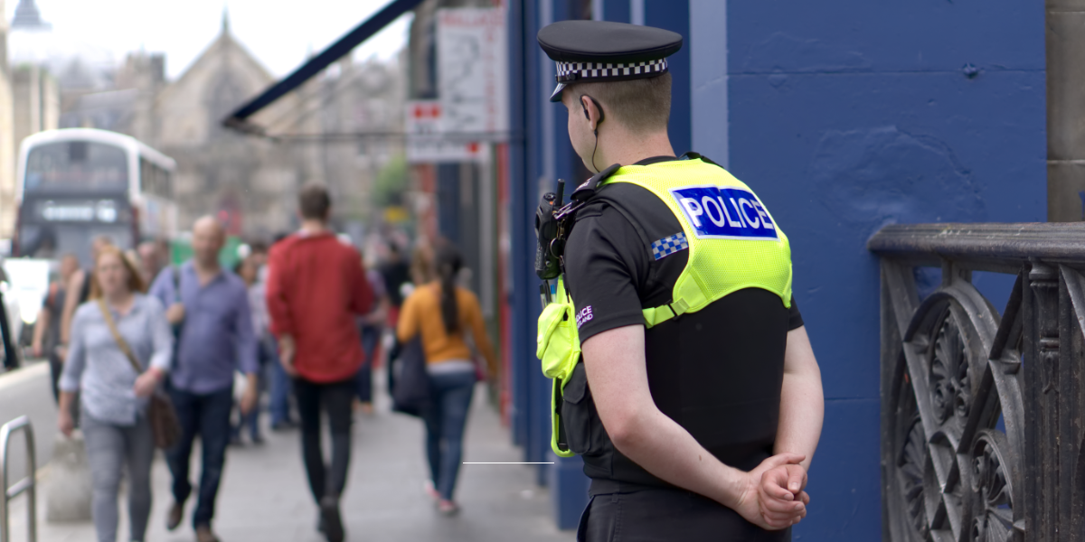 Managing Summer Crime Risks in Tourist Areas